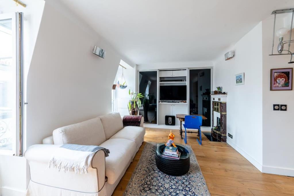 Photo of Livingroom in Chaillot