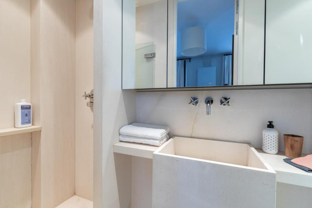 Photo of Bathroom in Notre-Dame-des-Champs