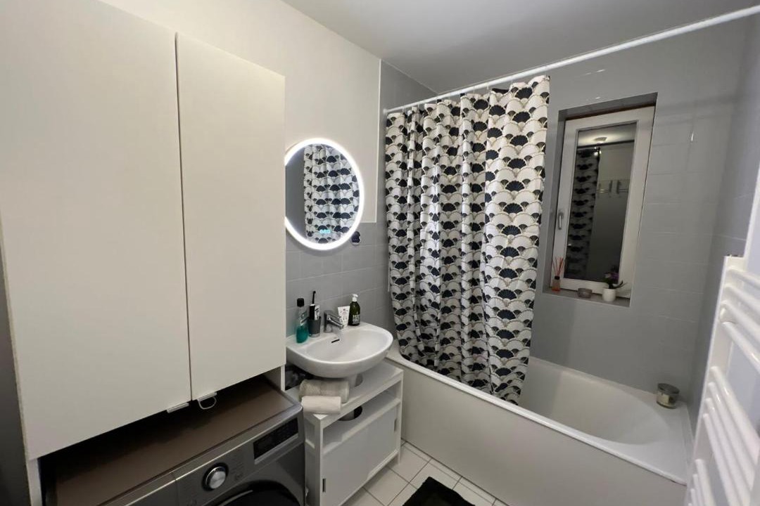 Photo of Bathroom in 12th Arrondissement