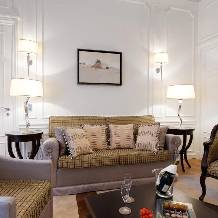 Photo of Livingroom in Chaillot