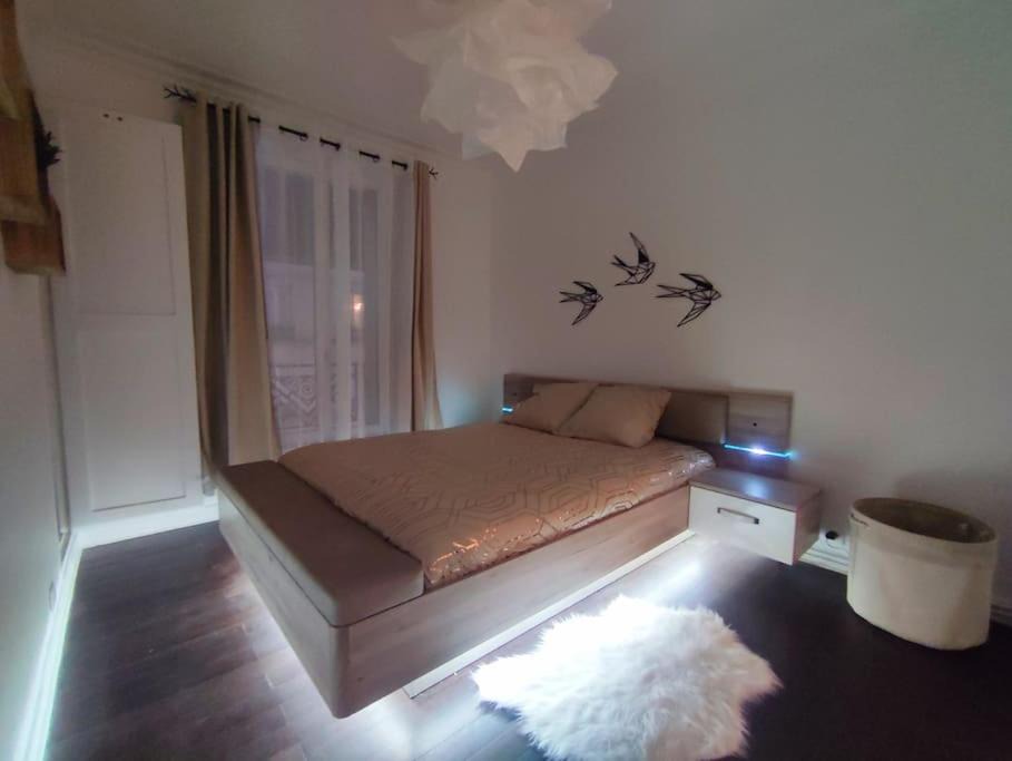Photo of Bedroom in Asnieres-sur-Seine