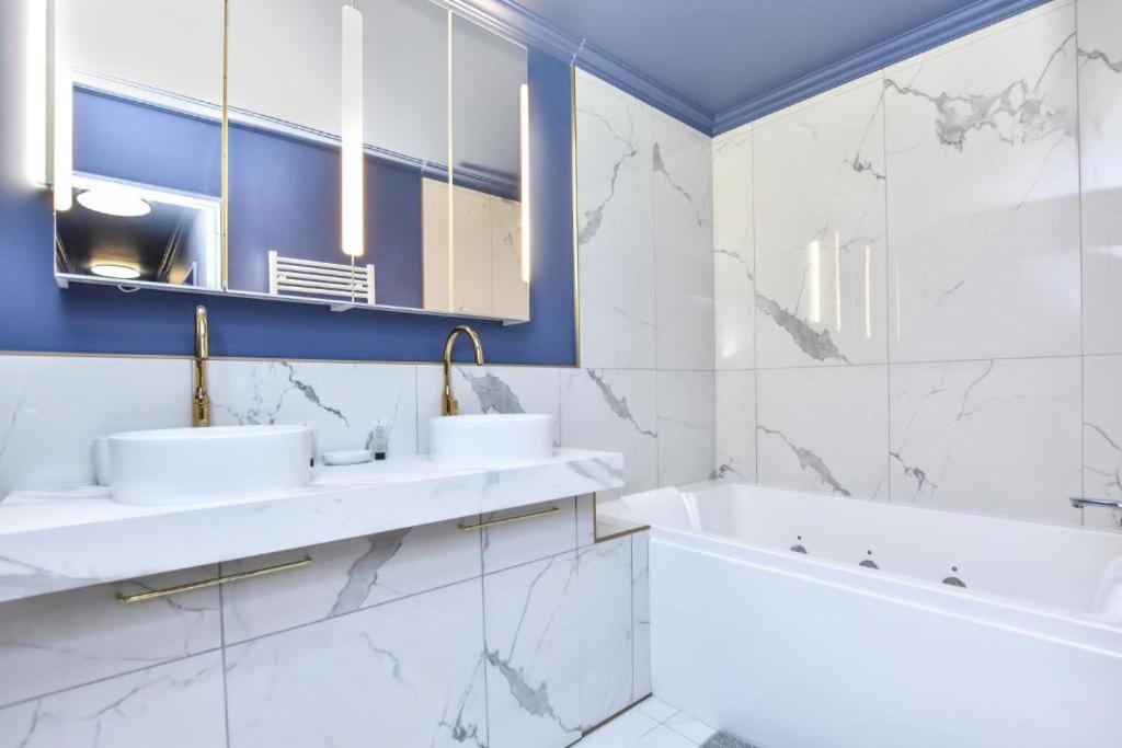 Photo of Bathroom in Croulebarbe