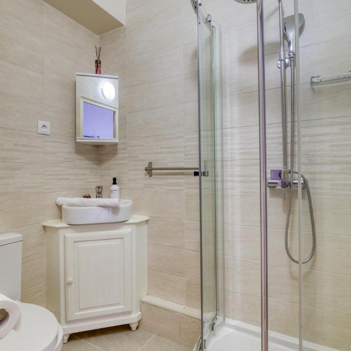 Photo of Bathroom in Asnieres-sur-Seine