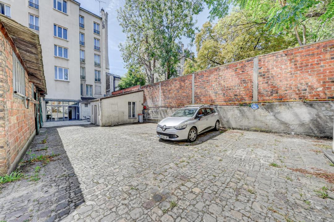 Photo of Others in Montreuil