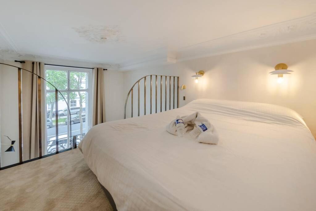 Photo of Bedroom in Faubourg Saint-Germain