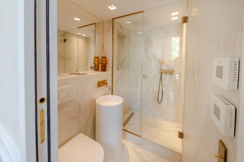 Photo of Bathroom in Faubourg Saint-Germain