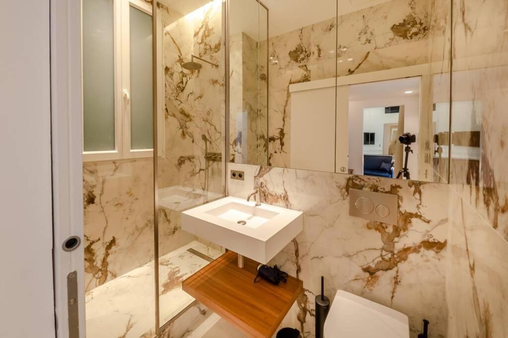 Photo of Bathroom in Faubourg Saint-Germain
