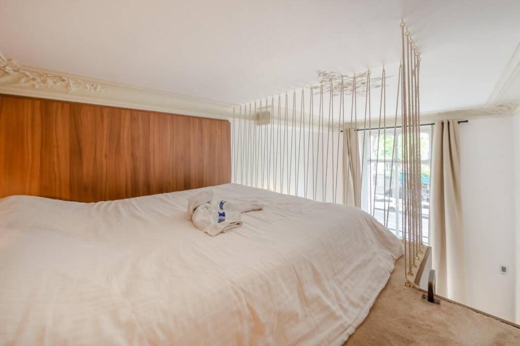 Photo of Bedroom in Faubourg Saint-Germain
