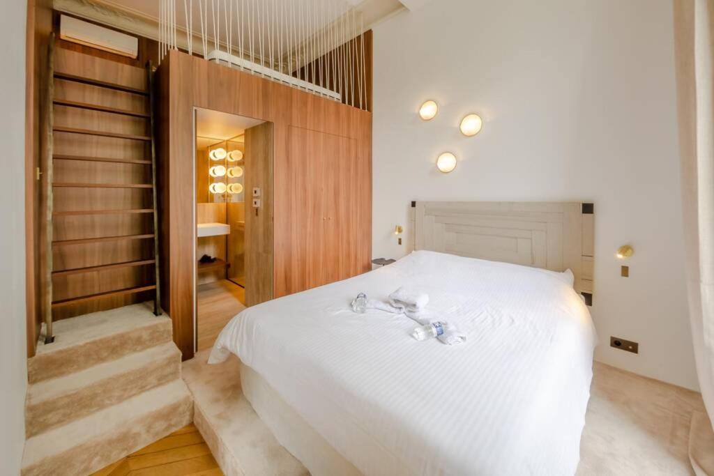 Photo of Bedroom in Faubourg Saint-Germain