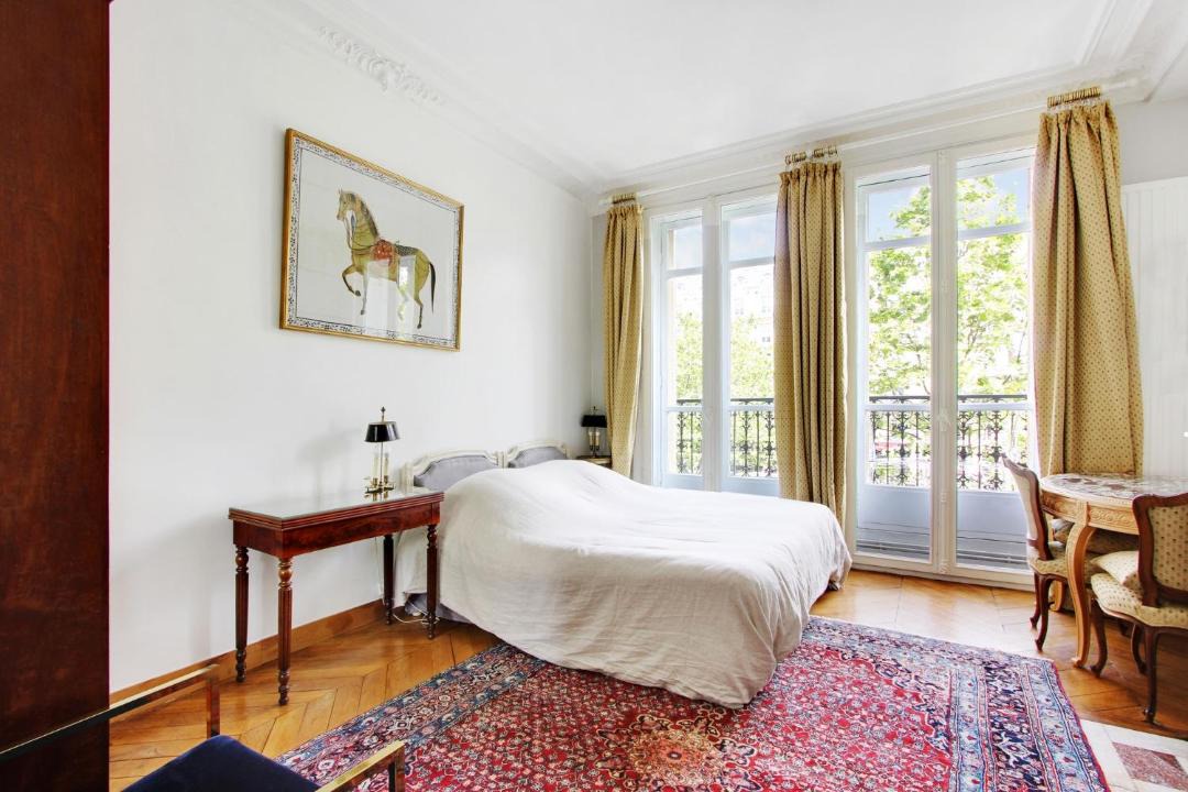Photo of Bedroom in Chaillot