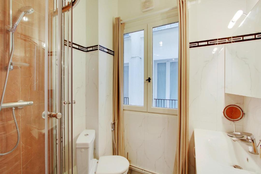 Photo of Bathroom in Chaillot