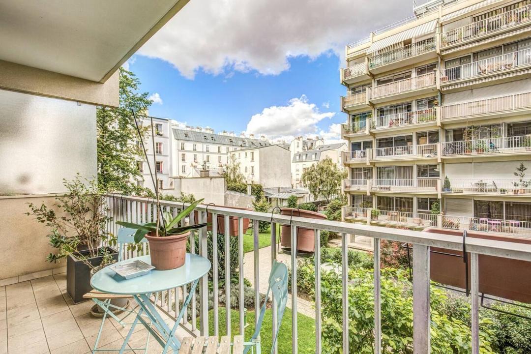 Photo of Patio Balcony in Quartier de la Folie-Mericourt