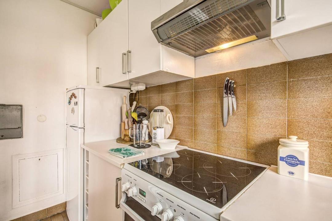 Photo of Kitchen in Quartier de la Folie-Mericourt