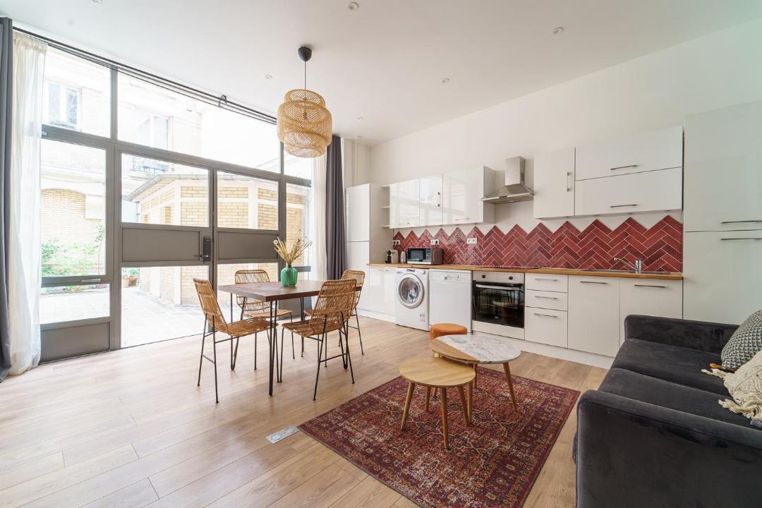Photo of Livingroom in Hopital Saint-Louis