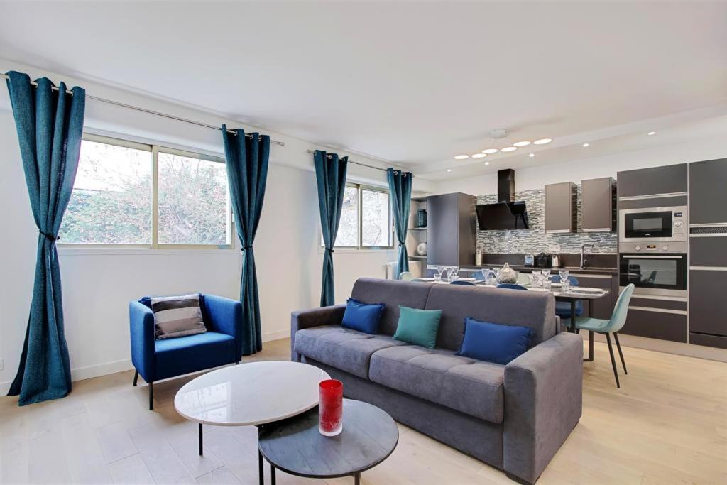 Photo of Livingroom in 16th Arrondissement