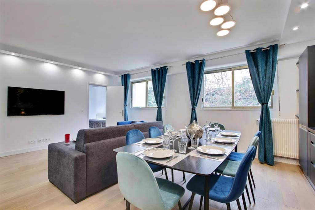 Photo of Livingroom in 16th Arrondissement