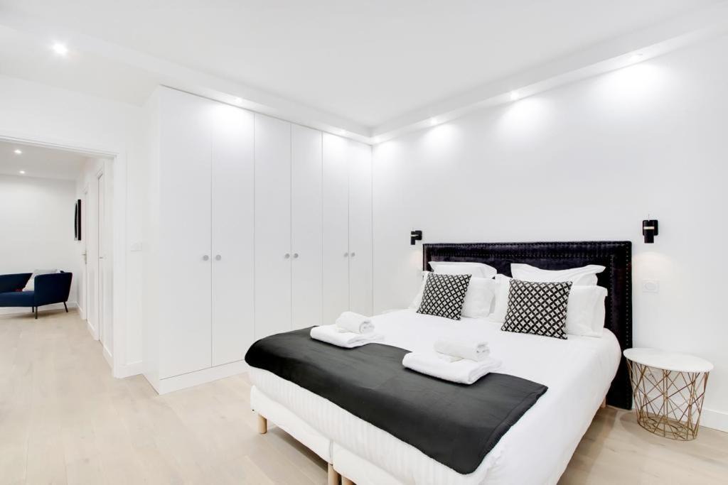 Photo of Bedroom in 16th Arrondissement