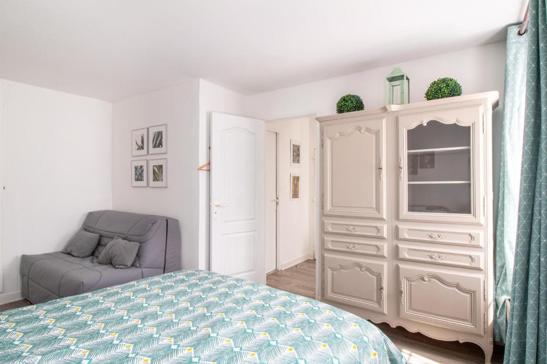Photo of Bedroom in Isles-les-Villenoy