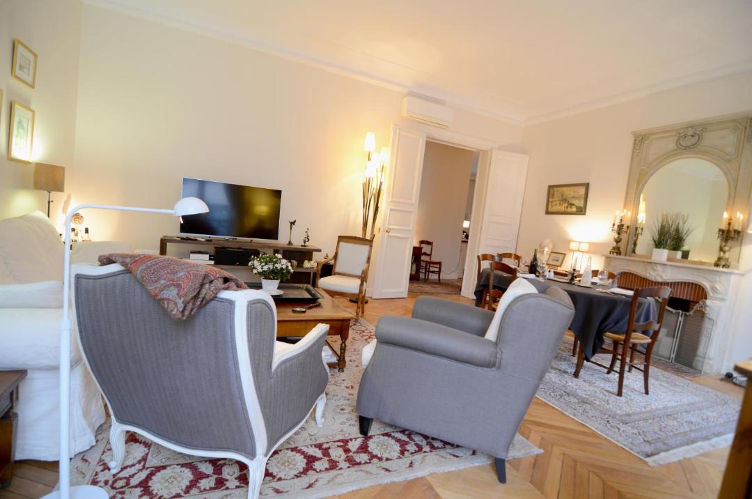 Photo of Livingroom in Chaillot