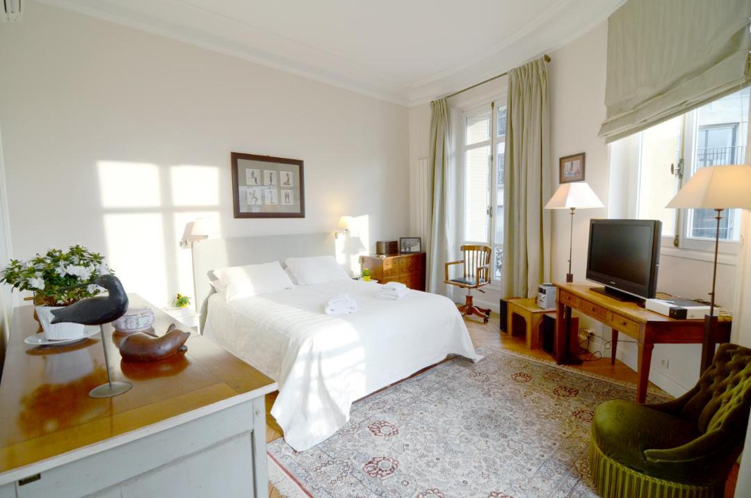 Photo of Bedroom in Chaillot