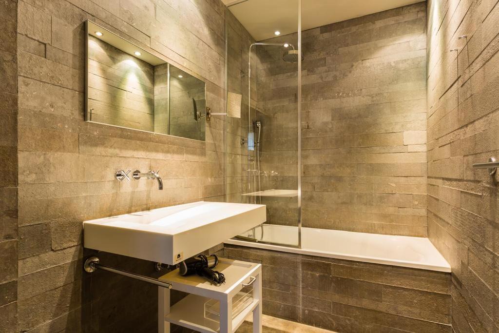Photo of Bathroom in Passy