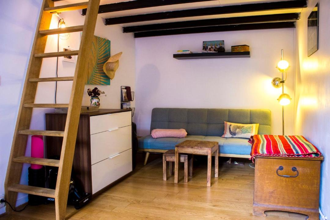 Photo of Livingroom in Combat