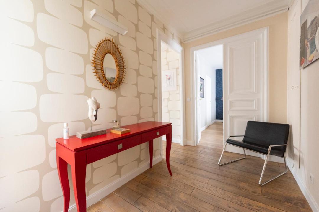 Photo of Livingroom in Arts-et-Metiers
