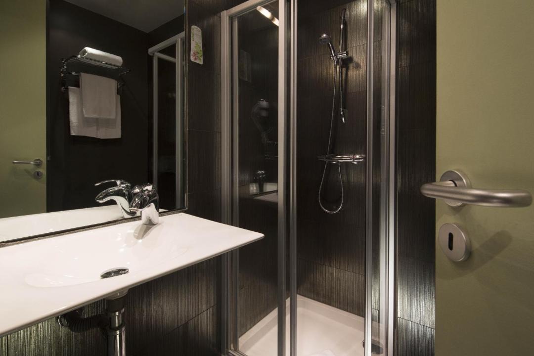 Photo of Bathroom in Plaisance