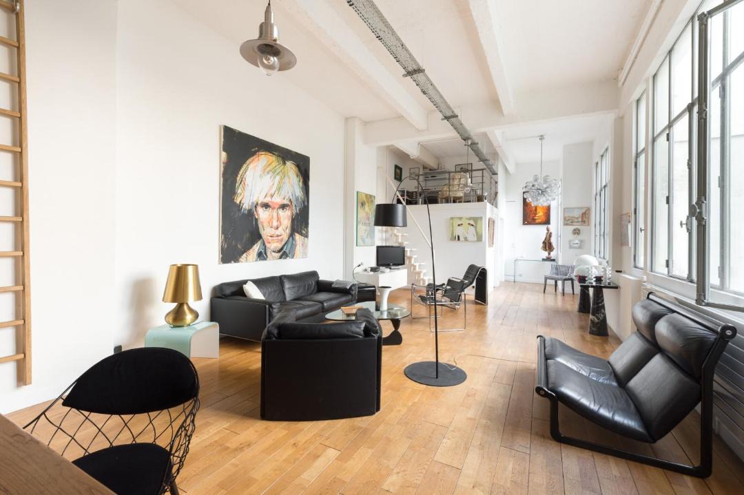 Photo of Livingroom in Archives