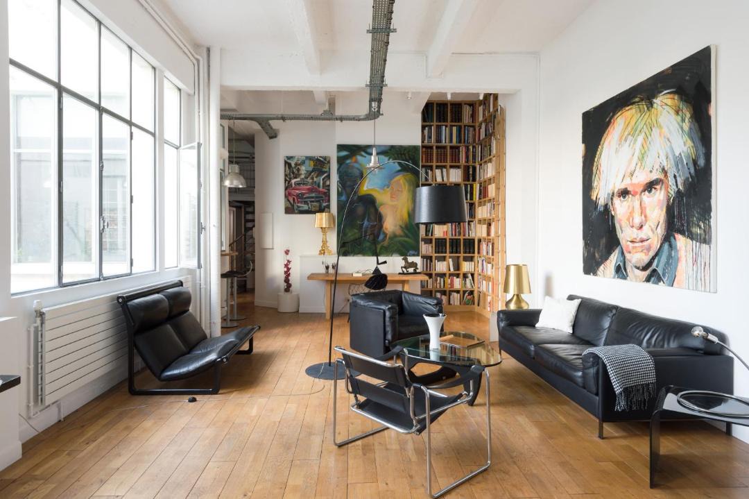 Photo of Livingroom in Archives