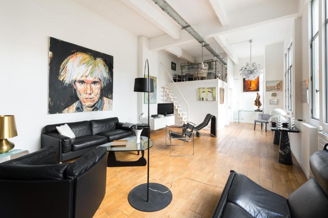 Photo of Livingroom in Archives