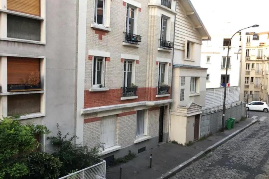 Photo of Buildings in Combat