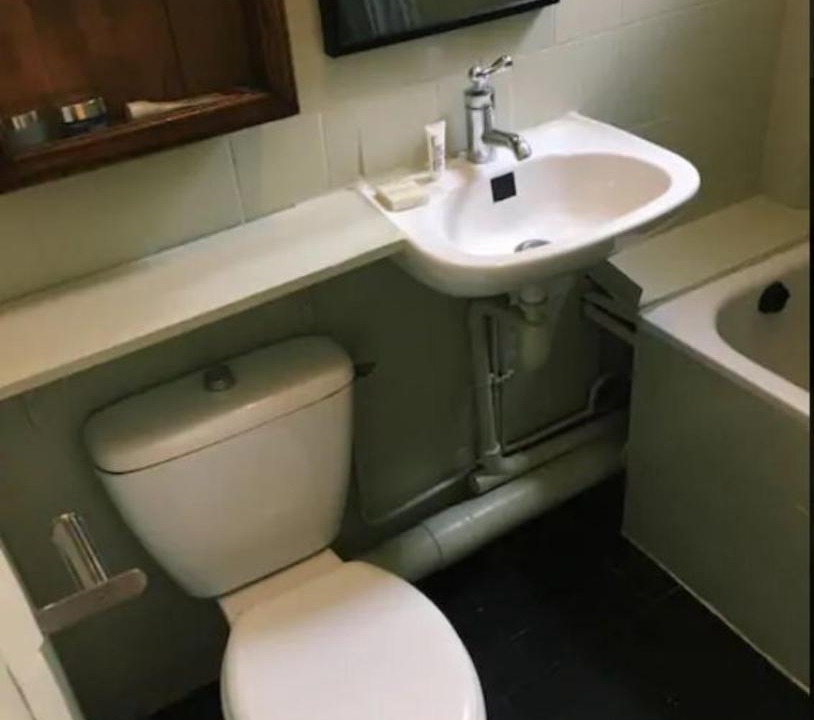 Photo of Bathroom in Combat