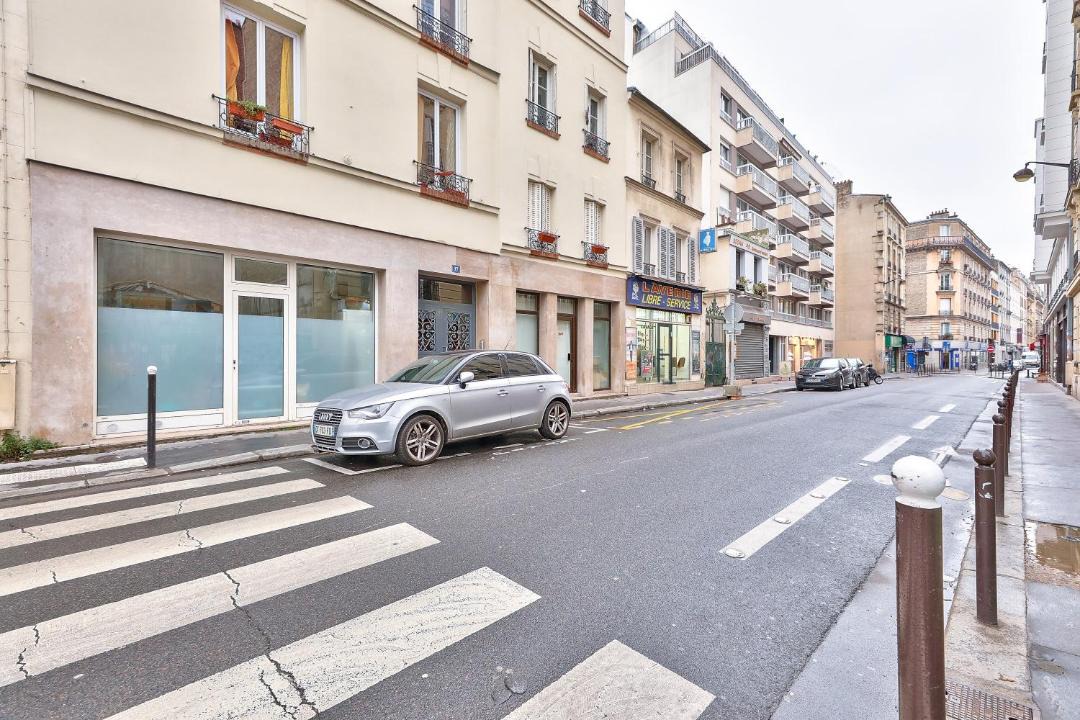 Photo of Buildings in Plaisance
