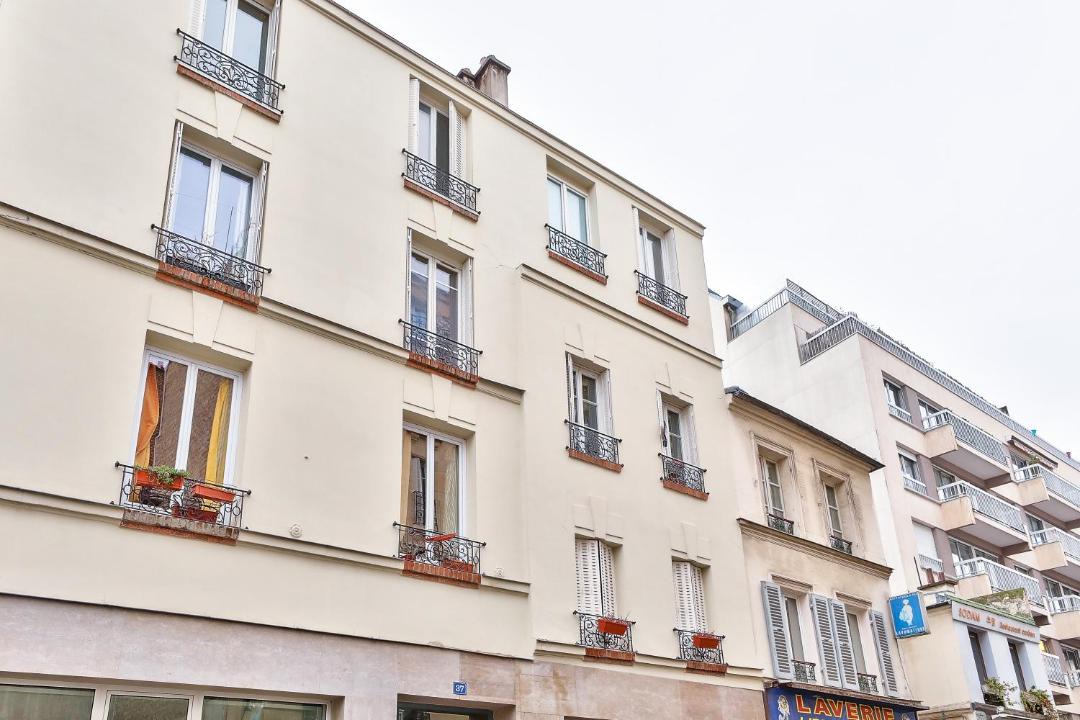 Photo of Buildings in Plaisance
