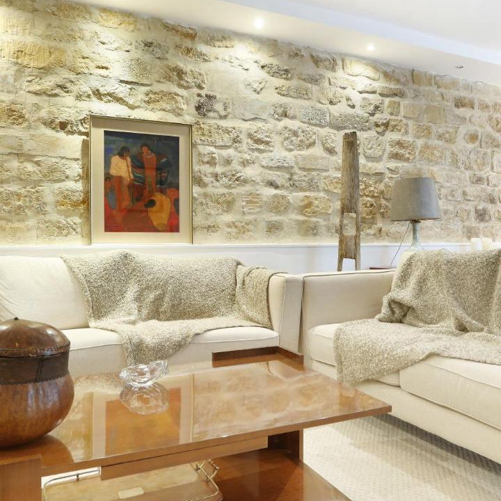 Photo of Livingroom in Chaillot
