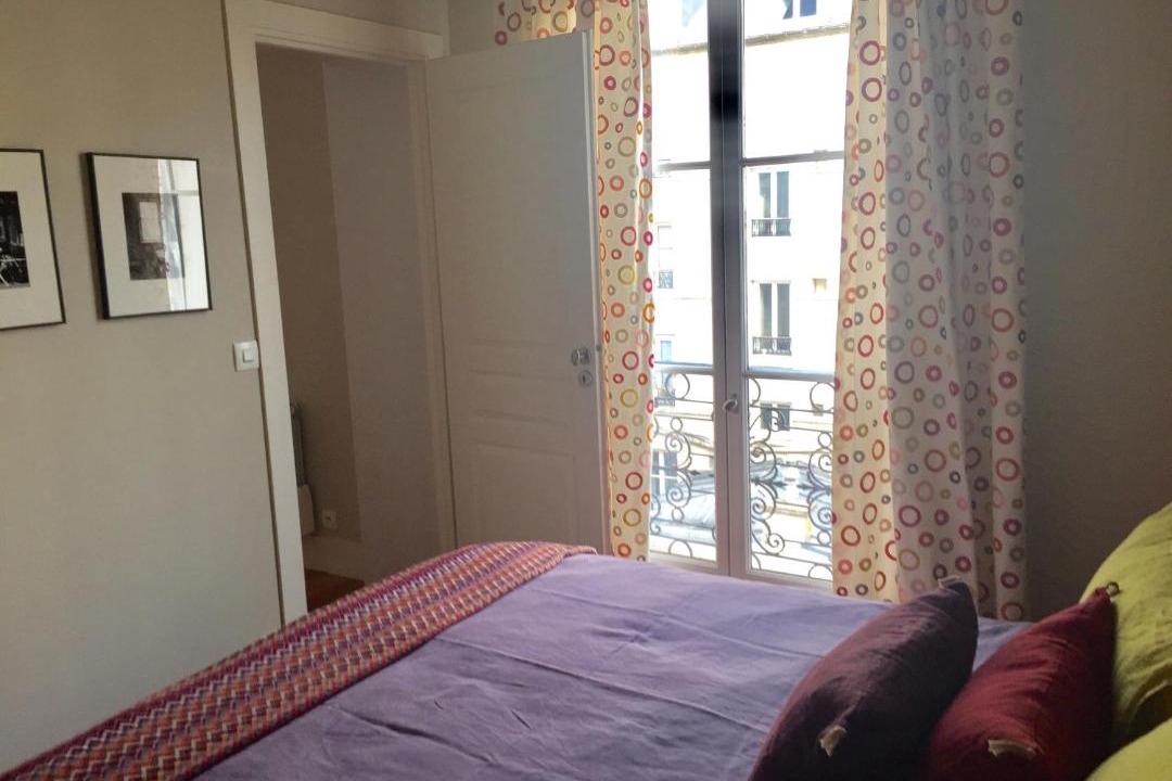 Photo of Bedroom in 7th Arrondissement