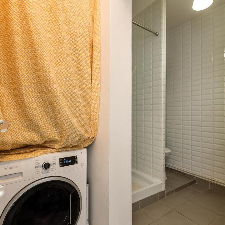 Photo of Bathroom in Combat