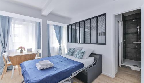 Deluxe One-Bedroom Apartment with City View