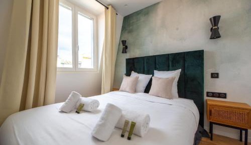Deluxe Apartment